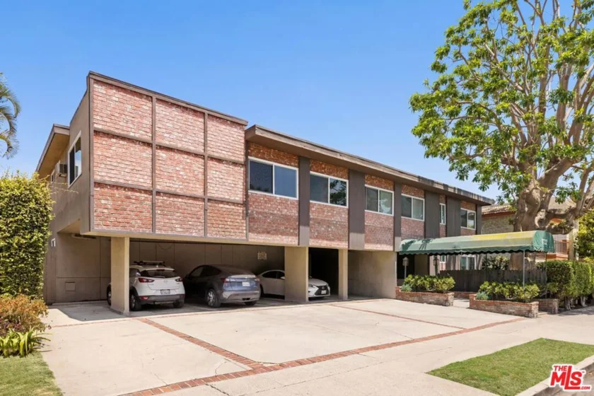 1722 Brockton Avenue #16 photo 10