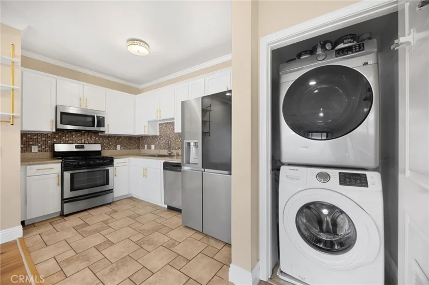 6938 Laurel Canyon #303 photo 27