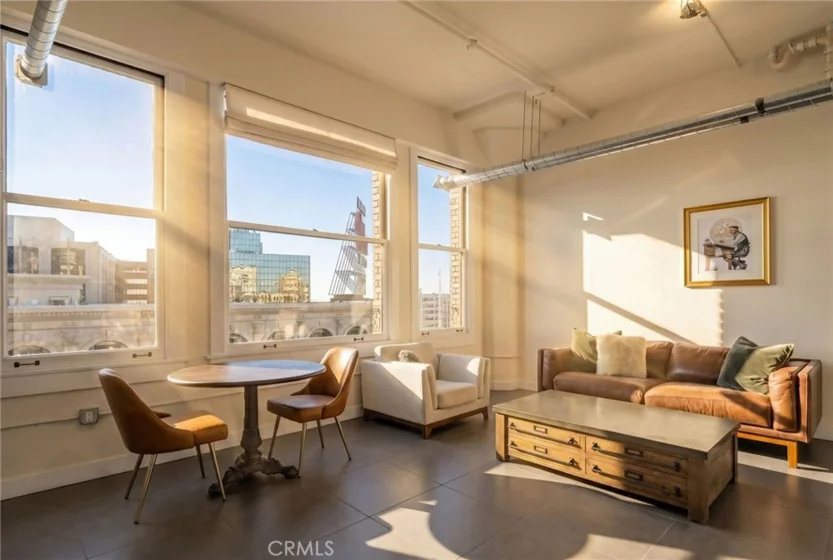 939 S Broadway #1001 photo 10