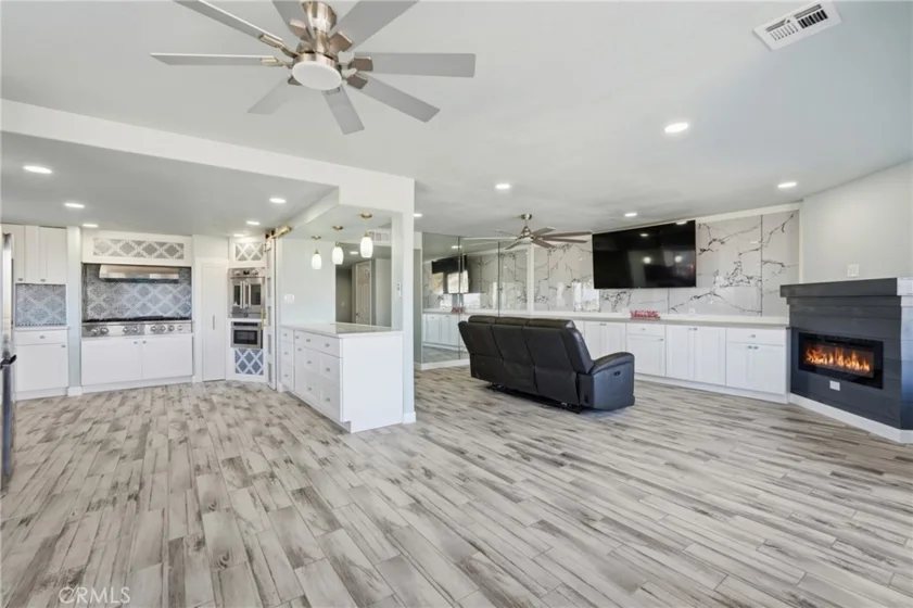 2222 S Mesa #8 photo 1