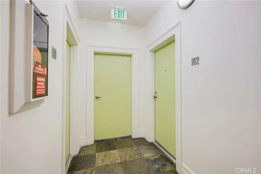 4567 Lexington Avenue #102 photo 1