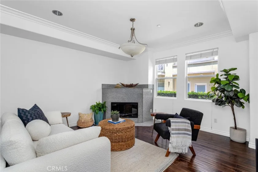431 N Los Robles Avenue #2 photo 7
