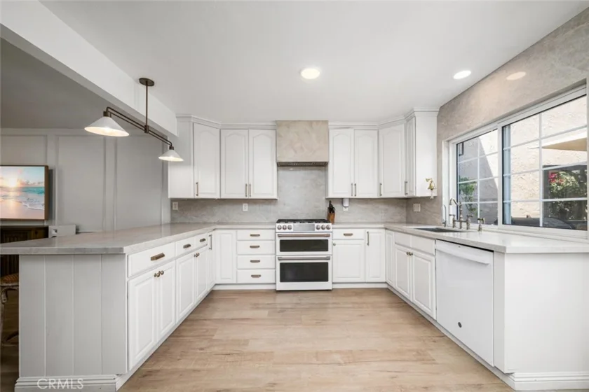 10942 Pebble Court photo 6