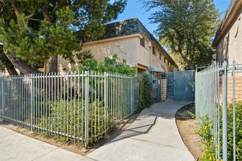 17077 Roscoe Boulevard #8 photo 1
