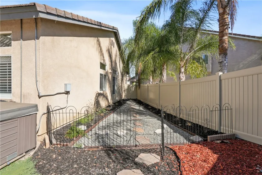 39528 Montebello Way photo 33