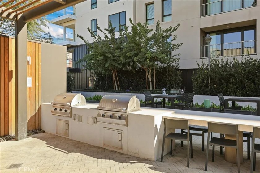 3700 Rivington photo 44