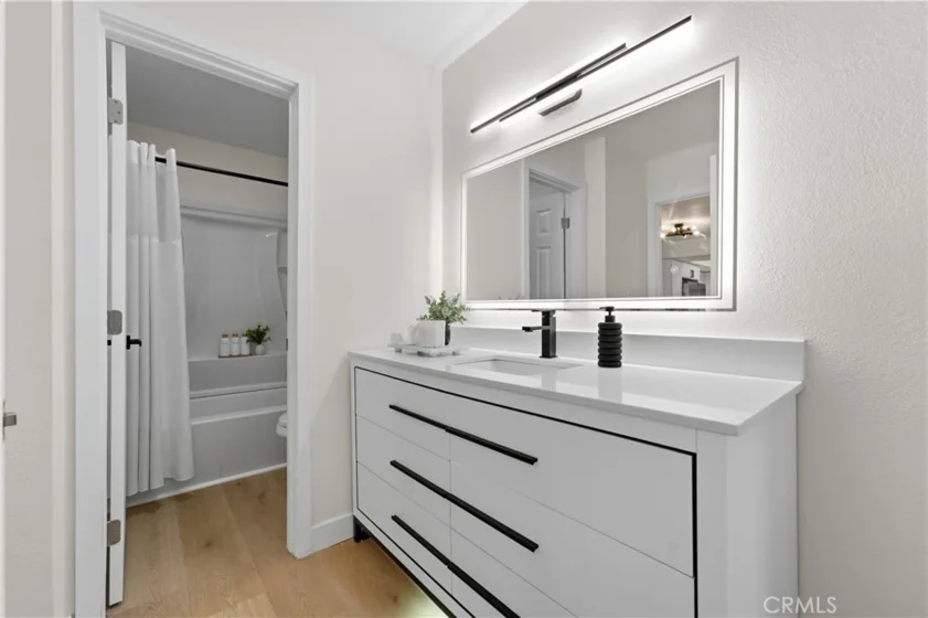 278 N Wilshire #B31 photo 19