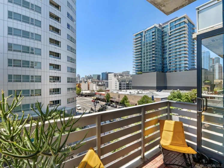 527 10th Avenue #402 photo 15