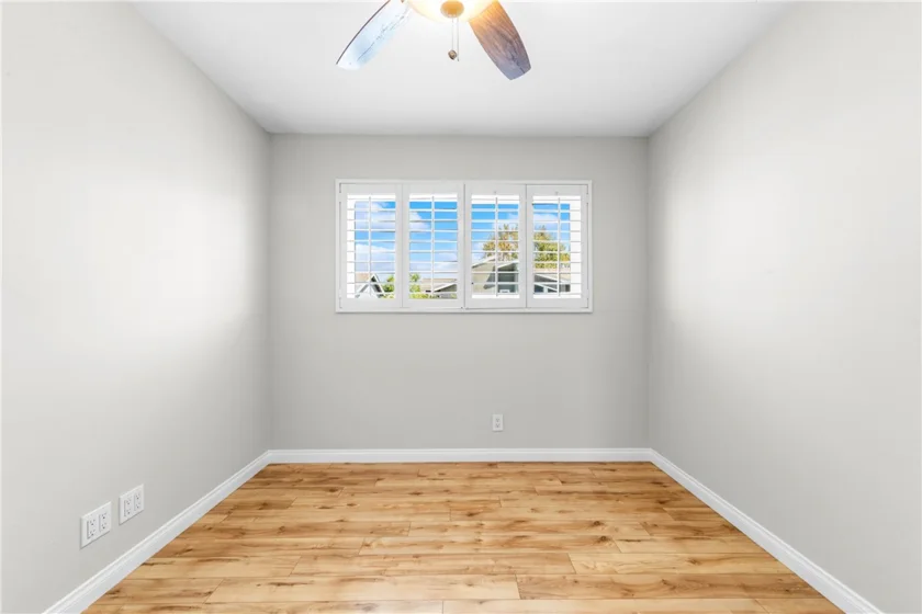 345 University #F6 photo 25