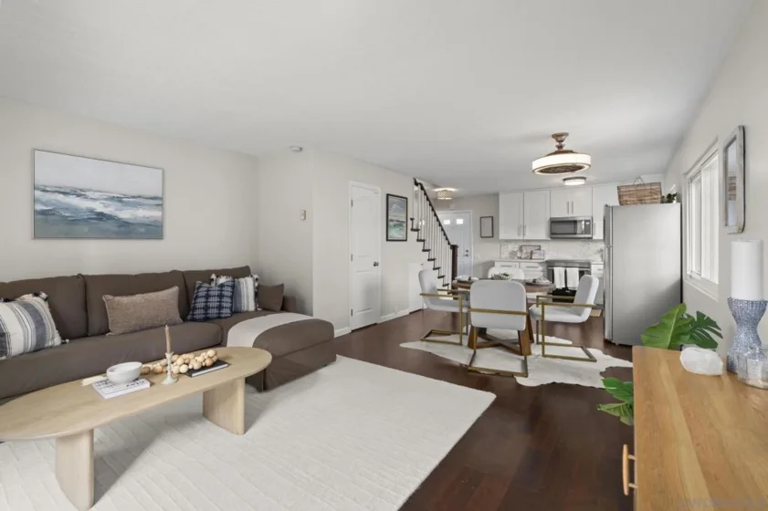 4477 Mentone Street ##211 photo 2
