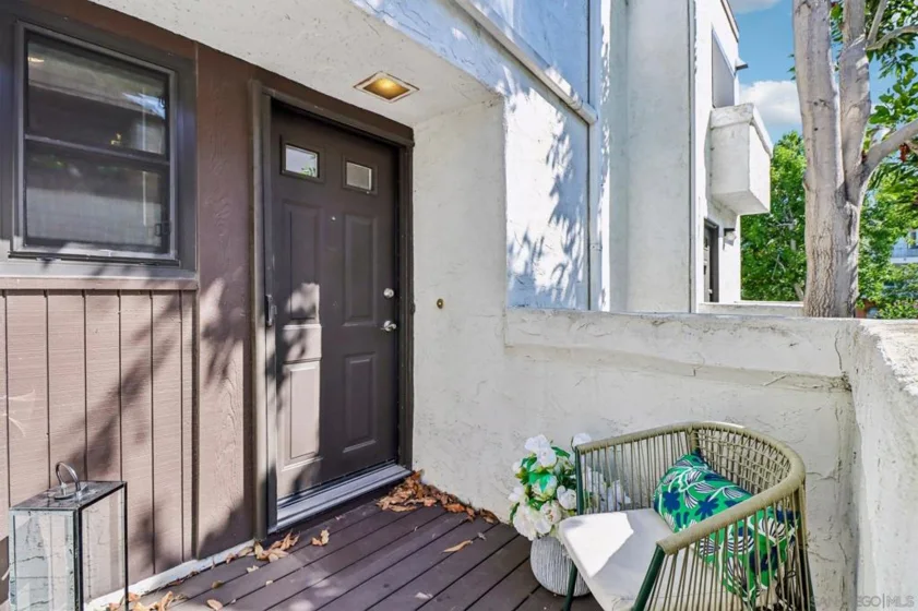 3922 Voltaire Street photo 36