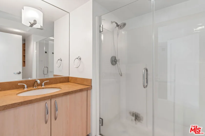 13650 Marina Pointe Drive #404 photo 10