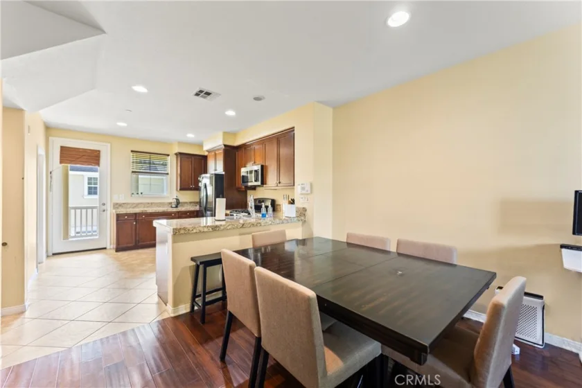 1123 Abelia photo 17