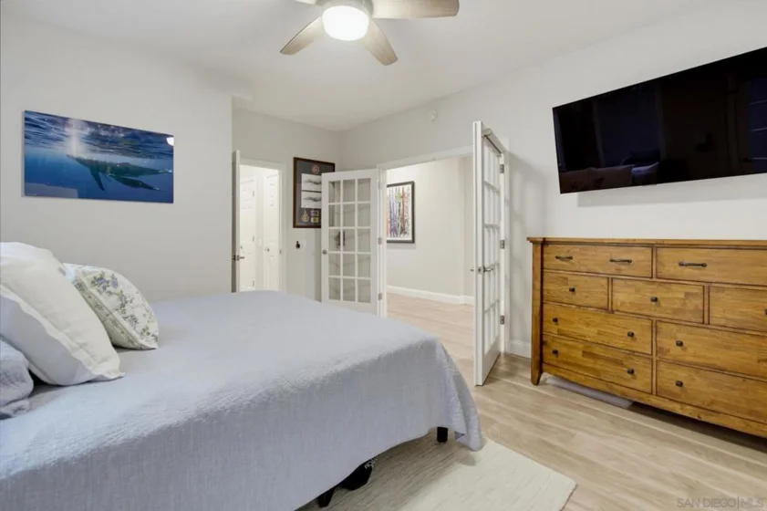 331 Olive #202 photo 14