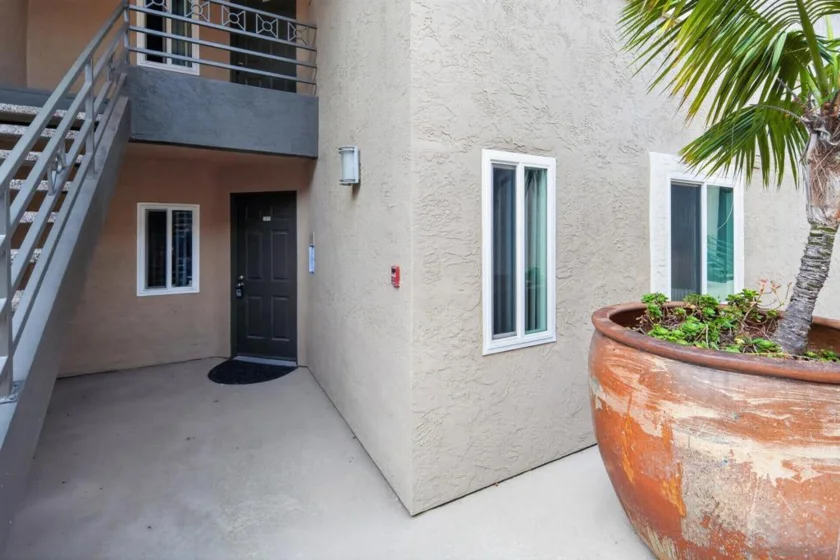7405 Charmant Drive #1915 photo 12