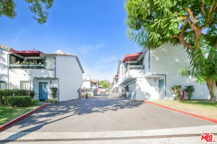 1255 N Los Robles Avenue #11 photo 1