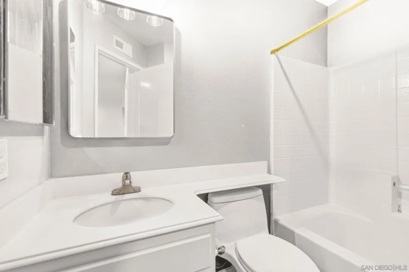 5572 Renaissance Avenue #3 photo 6