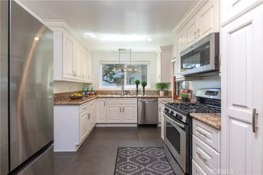 1014 E Carson Street #7 photo 9