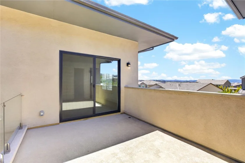 39724 Larkspur Terrace photo 25