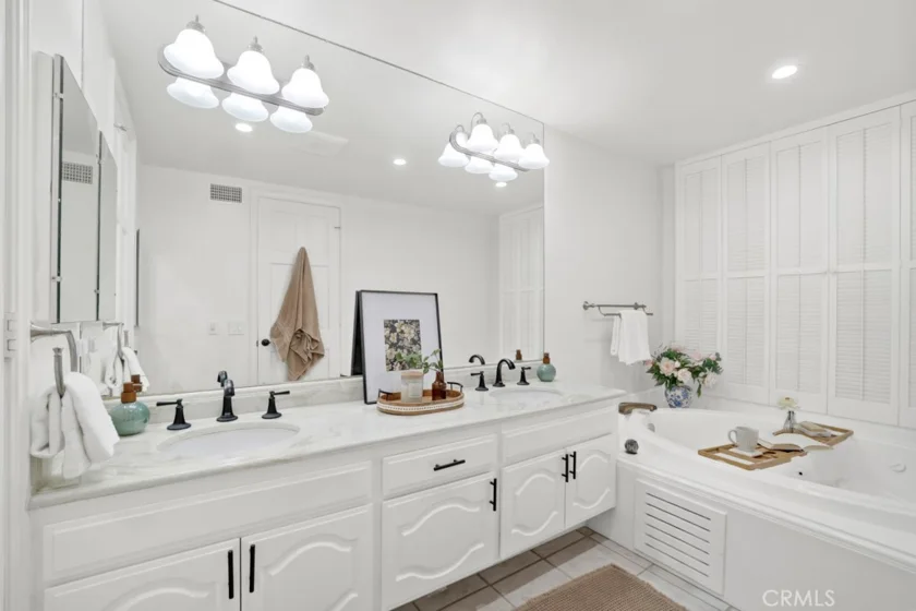 4792 Park Encino Lane #102 photo 14