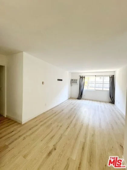 1351 N Orange Drive #117 photo 12