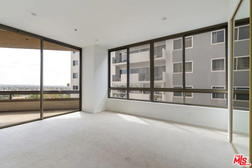 10430 Wilshire Boulevard #606 photo 20