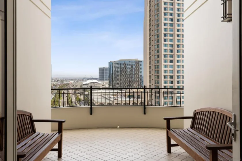 700 W Harbor Drive #1502 photo 22