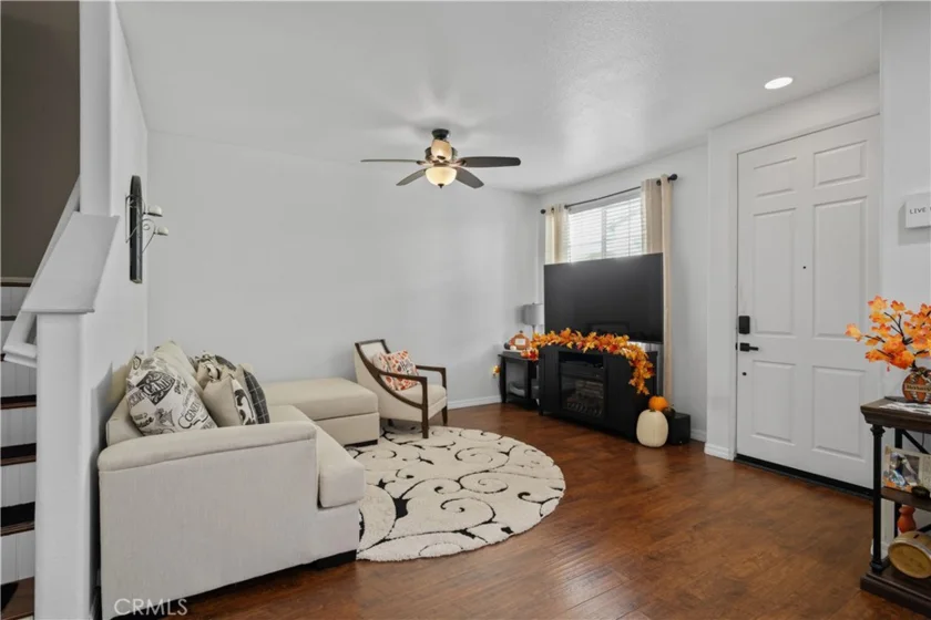 41880 Davenport Way #C photo 2