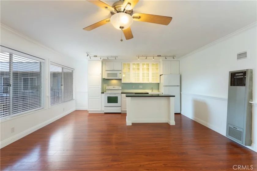 1329 E 1st #40 photo 3