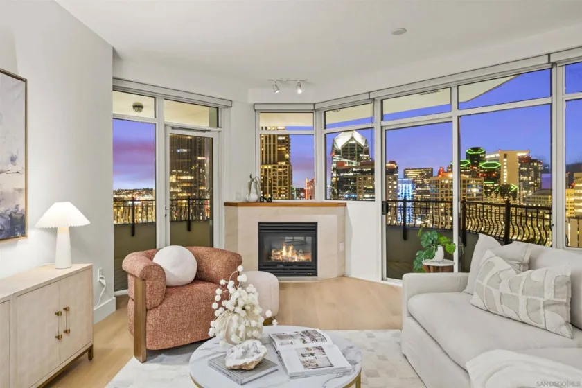 700 W Harbor #2501 photo 18