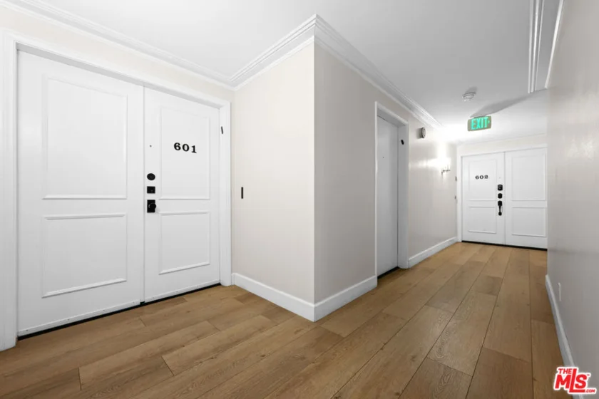 321 N Oakhurst Drive #601 photo 22
