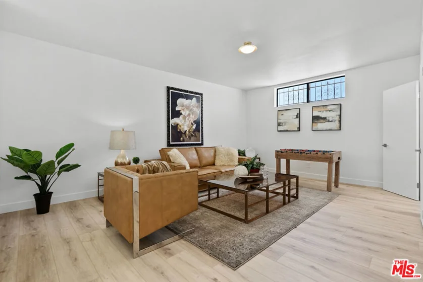 1880 Veteran Avenue #306 photo 27
