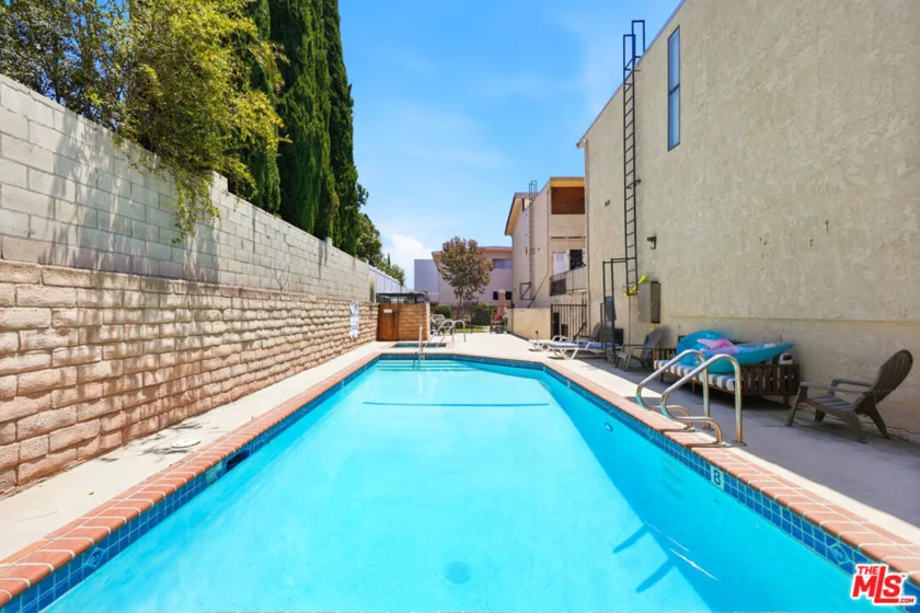14937 Sherman Way #2 photo 53