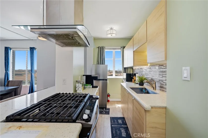 360 W Ocean Boulevard #607 photo 4