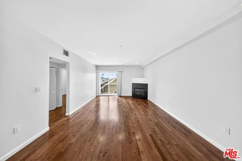 1026 S Oxford Avenue #302 photo 13