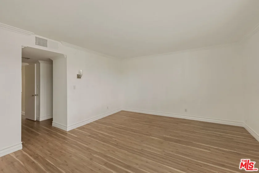 1900 Vine Street #403 photo 14