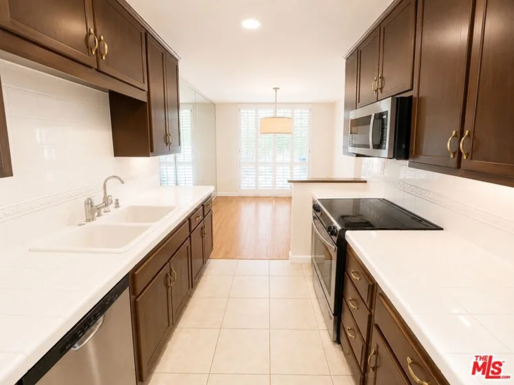 2301 S Beverly Glen Boulevard #107 photo 11