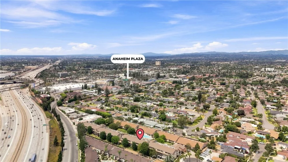 278 N Wilshire #108 photo 34