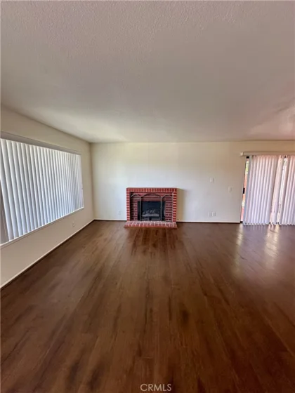 835 W Orangewood photo 4