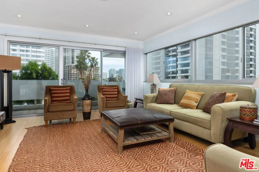 10701 Wilshire Boulevard #503 photo 2