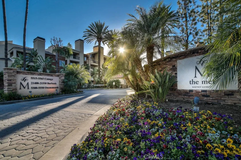 21500 Burbank Boulevard #321 photo 1