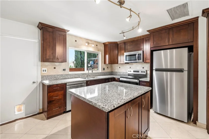 7320 Lennox Avenue #D8 photo 4