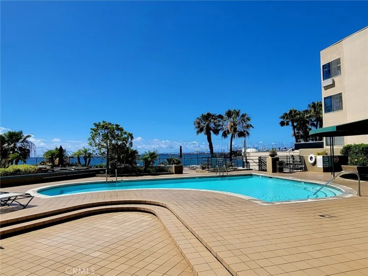 1310 E Ocean #905 photo 5