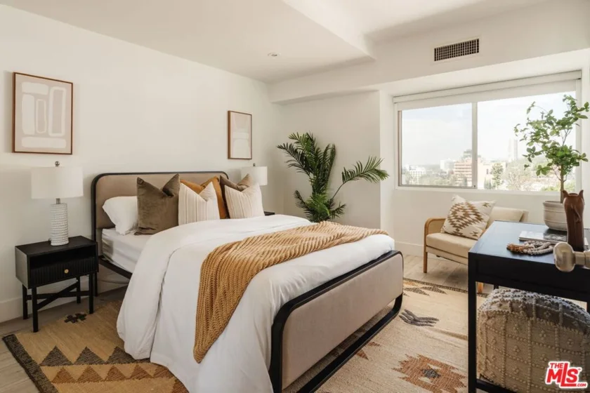 1155 N La Cienega #1205 photo 18