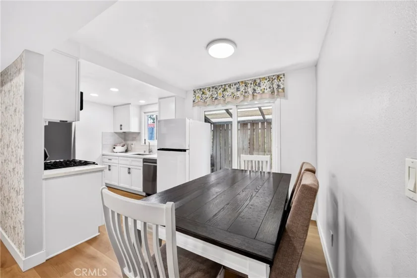 8451 Cedarview Court photo 5