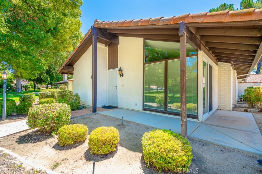 1429 Seven Hills photo 1