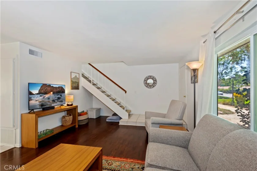 8714 Lincoln Avenue photo 9