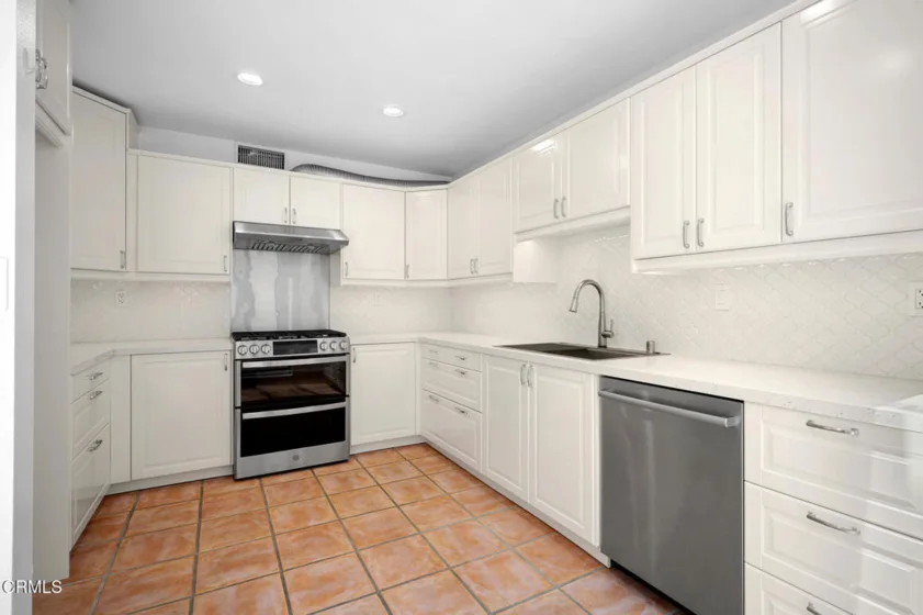 400 Monterey Road #16 photo 16