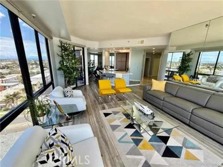 1310 E Ocean #906 photo 13