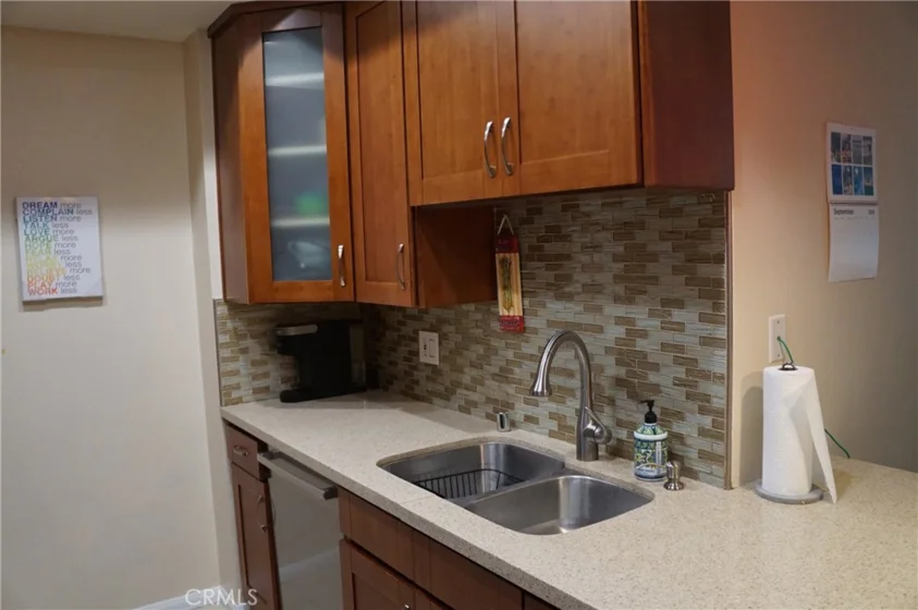 11225 Peach Grove Street #202 photo 4